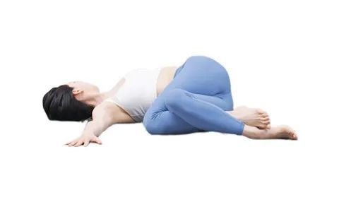 7个睡前瑜伽动作促进睡眠焕发女人好气色！(图5)